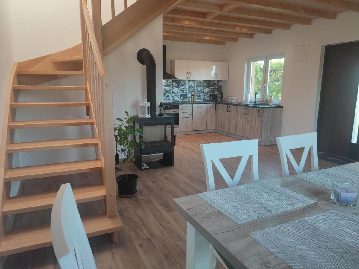 Zakatek Ciszy. Villa Sluchowo Екстериор снимка