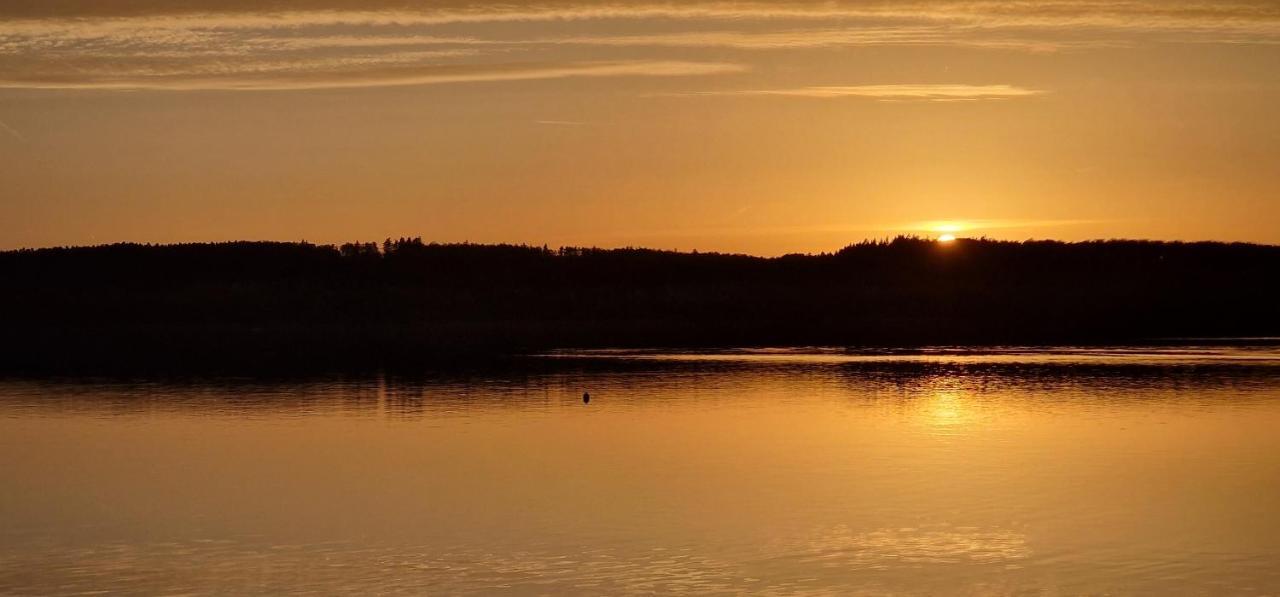 Zakatek Ciszy. Villa Sluchowo Екстериор снимка